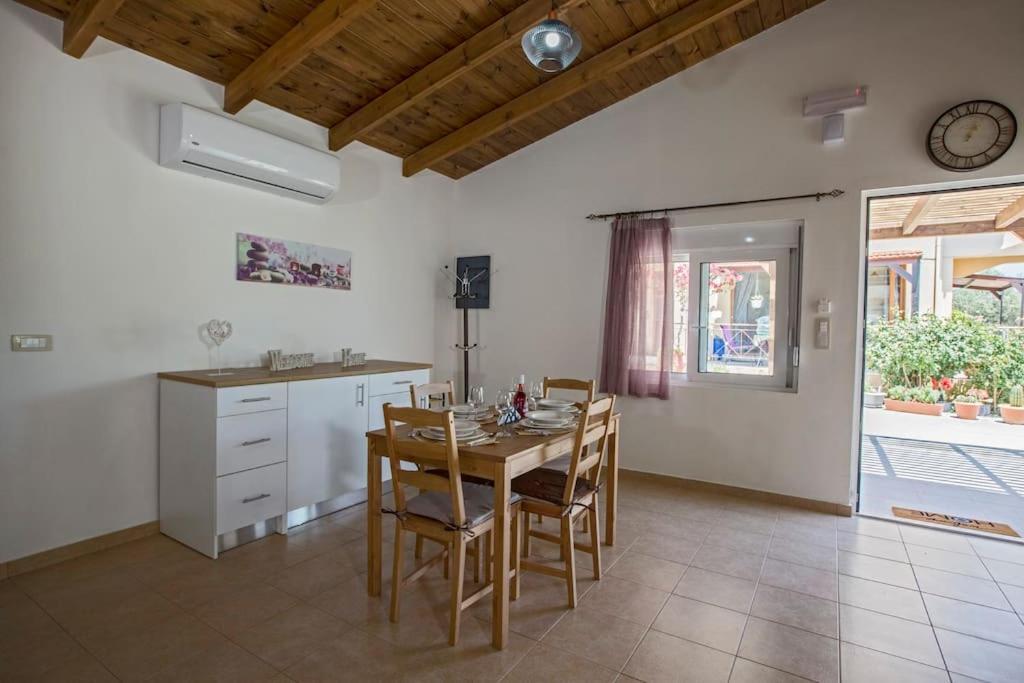 Serenity Studio Beach Home อาฟานโท ภายนอก รูปภาพ